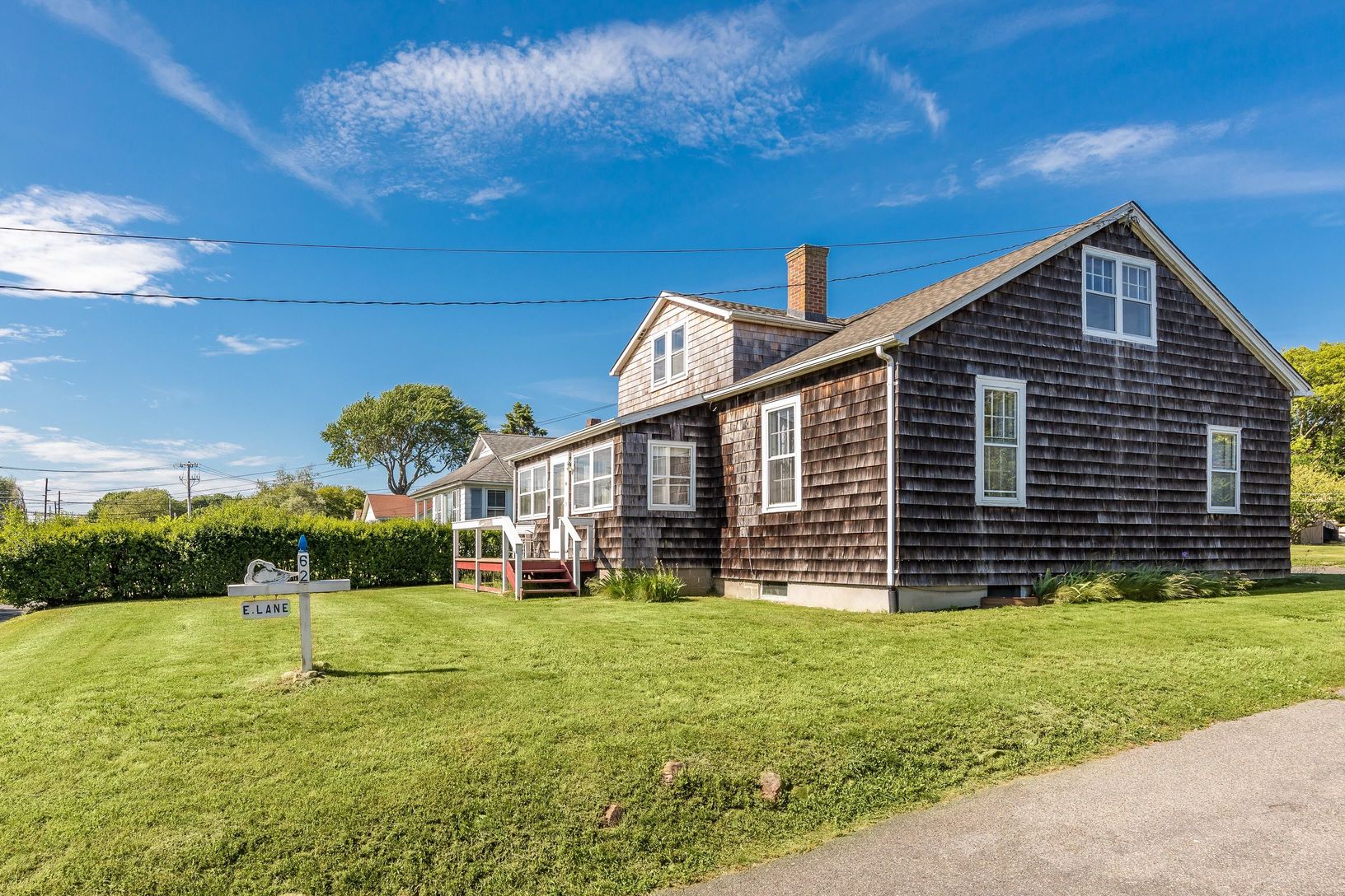 62 Edgemere St In Montauk Out East