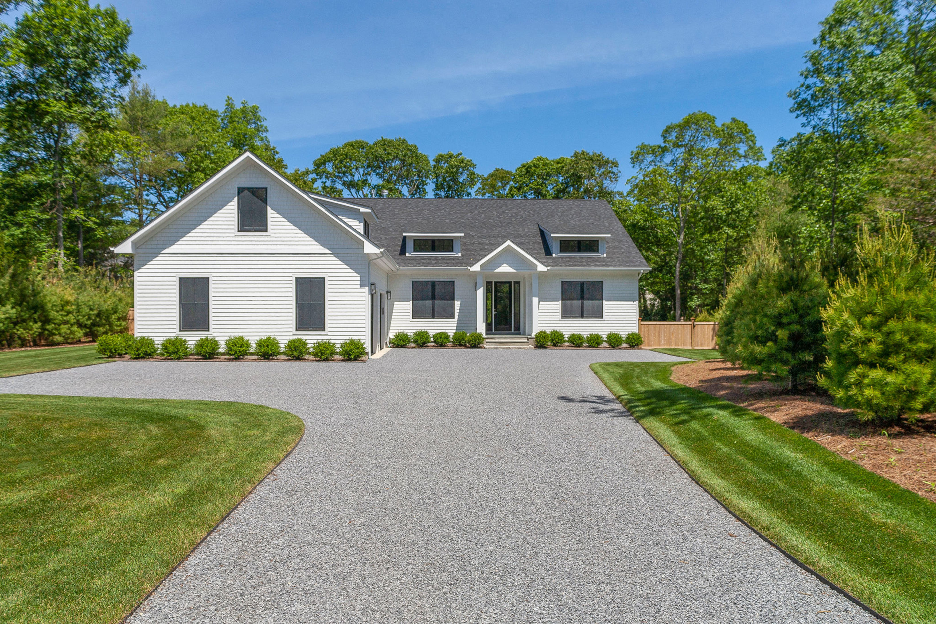 28 Settlers Landing Ln in East Hampton Out East